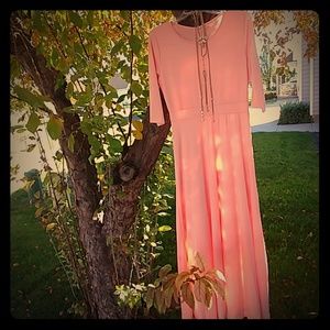 I am selling this stunning, light pink dress.